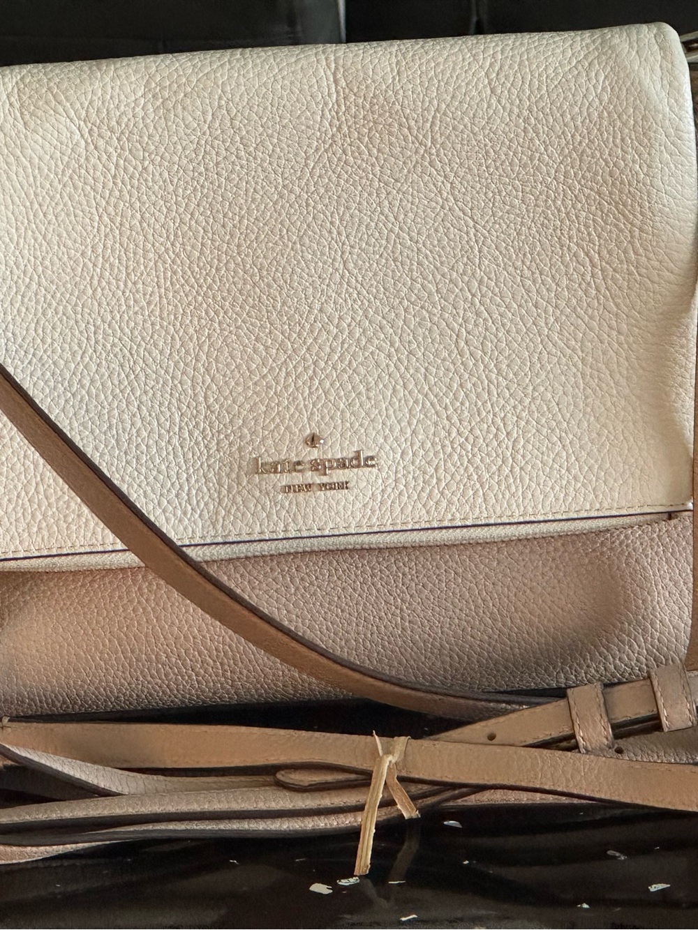 Kate Spade Pebbled Leila Medium Flap Shoulder/Crossbody Warm Beige Colorblock - Picture 2 of 12